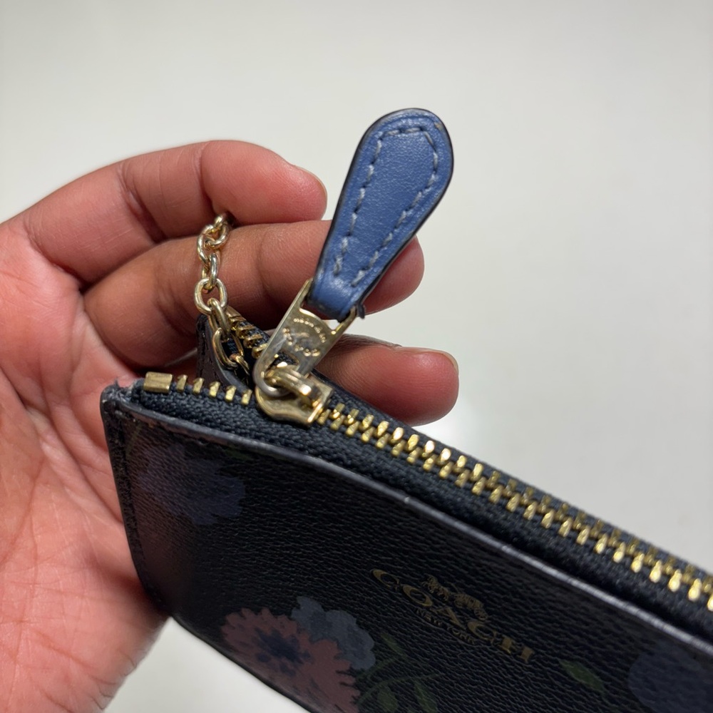 Coach Floral Card Holder - Picture 2 of 9